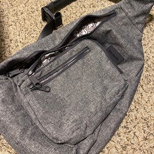 Vera Bradley, Gray, Cross Body